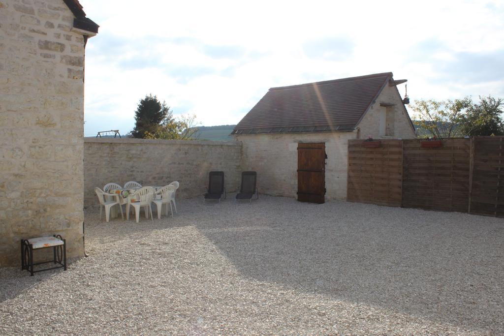 Charmante Maison Pierres 1768 Polisy Exteriör bild
